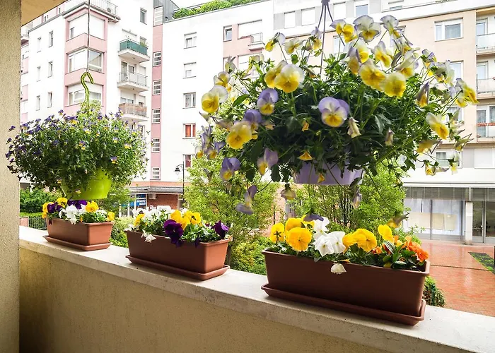 Lovely Corvin Apartment